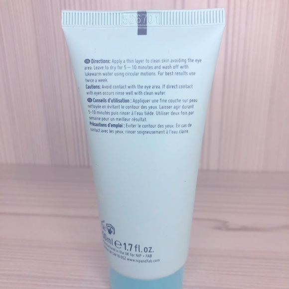 3 FOR $30 -- Nip + Fab Kale Fix Clay Face Mask - Picture 2 of 2